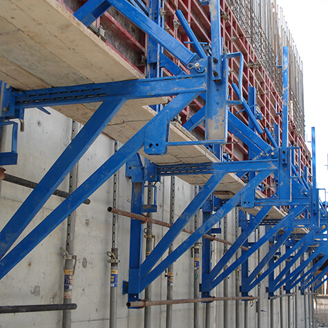 Climbing formwork