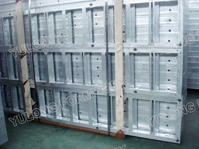 Steel frame wall formwork
