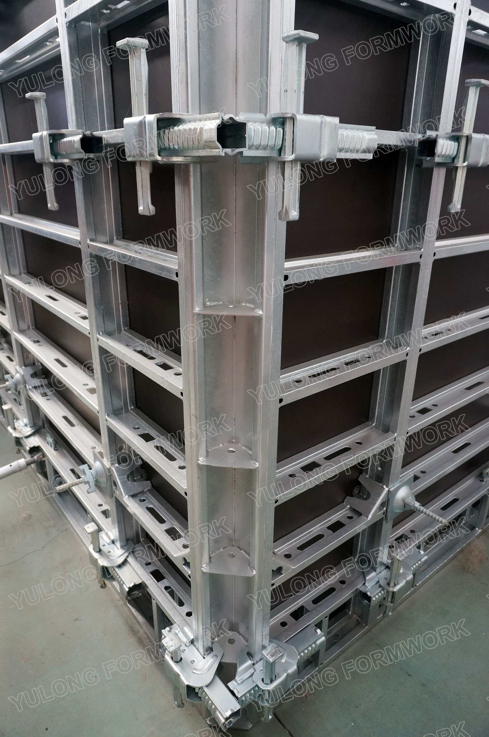 Light weight steel frame wall formwork