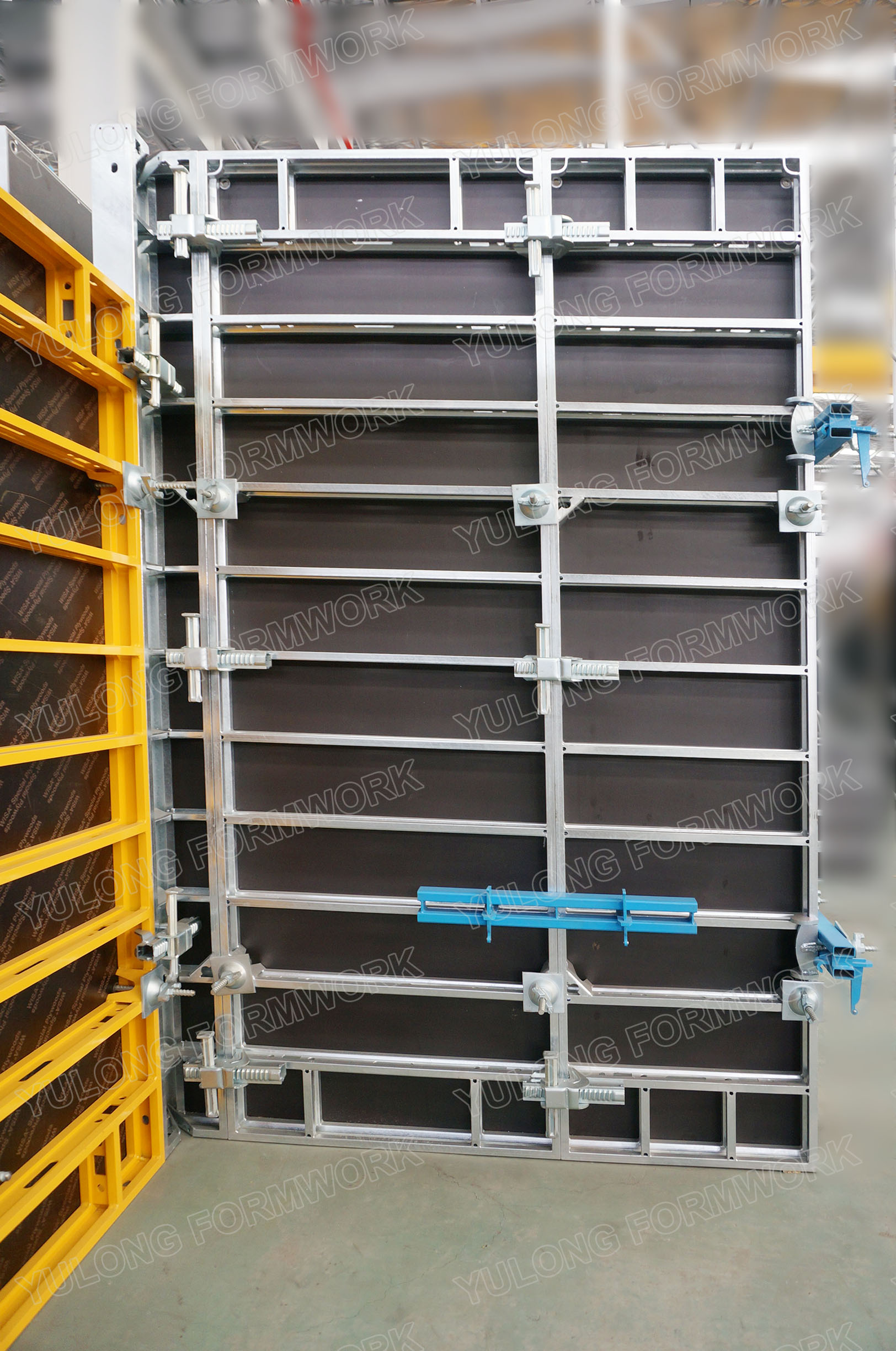 Light weight steel frame wall formwork
