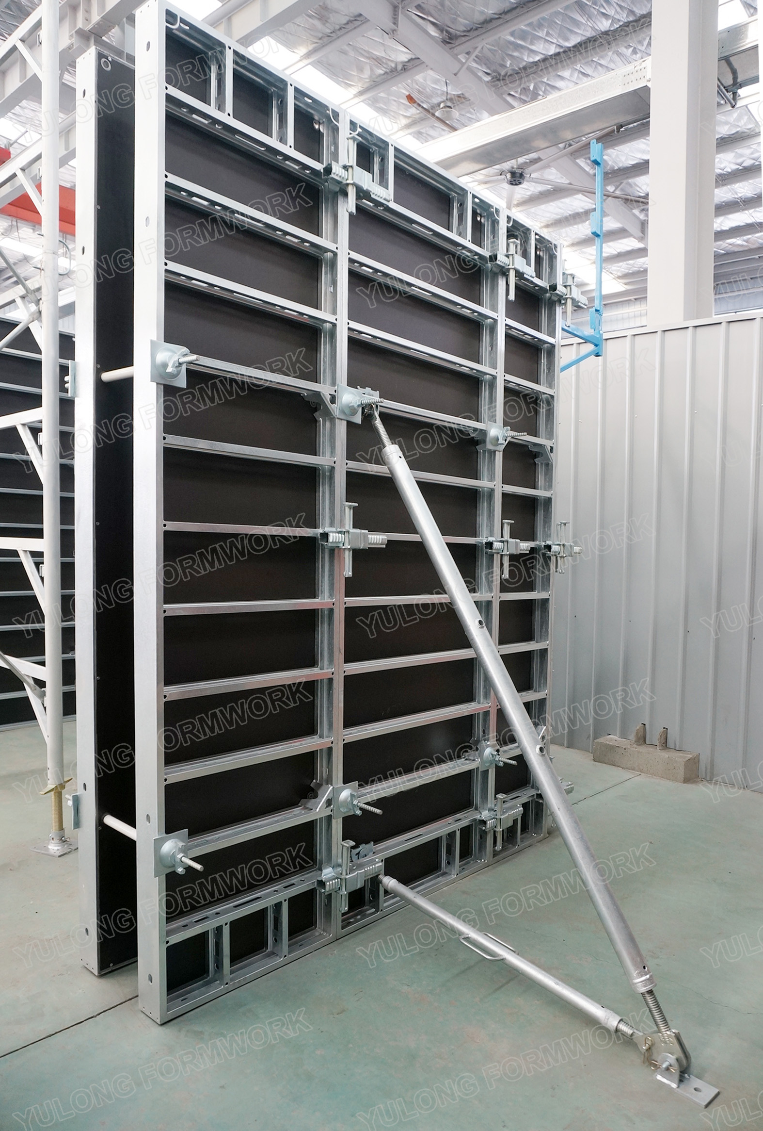 Light weight steel frame wall formwork